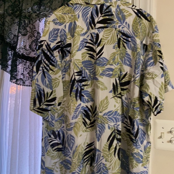 Shirts - Picture 3 of 3